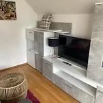 Small Attic Close To And Mountains Апартаменты *