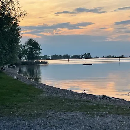 Small Attic Close To And Mountains Appartement Fussach