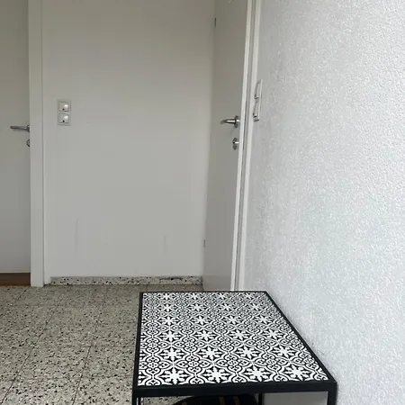 Small Attic Close To And Mountains Appartement Fussach